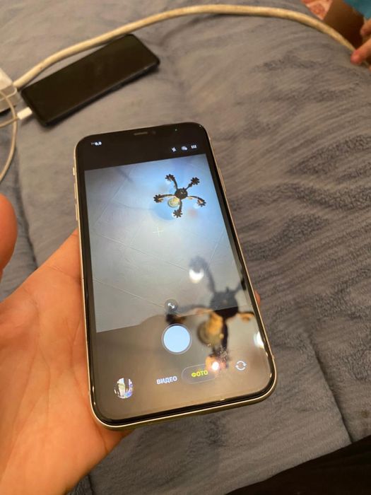 Продам iPhone 11