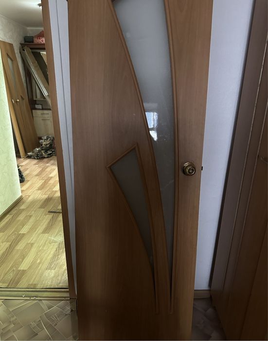 Продам 2 двери межкомнатные
