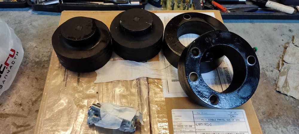 Проставки для увеличения клиренса на Шевроле Трейлблейзер 1  + 40 мм.