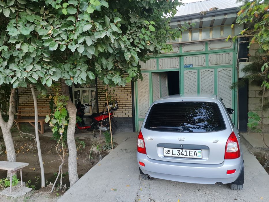 Lada kalina universal yangi moshina
