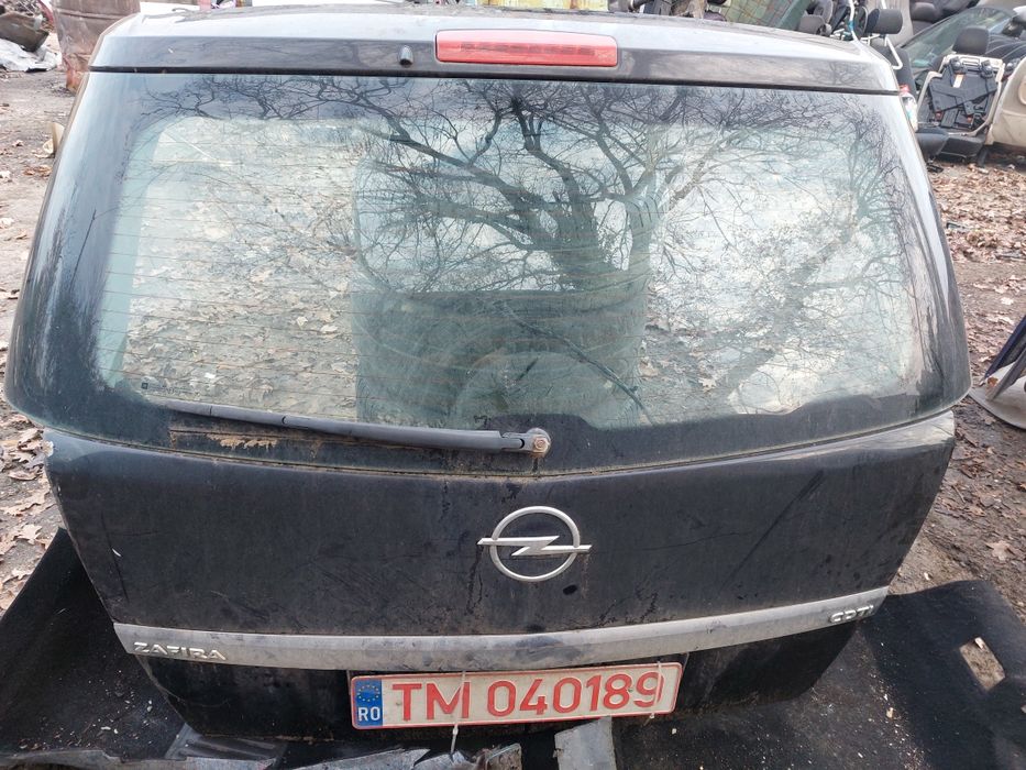 Hayon cu luneta opel zafira B an 2007