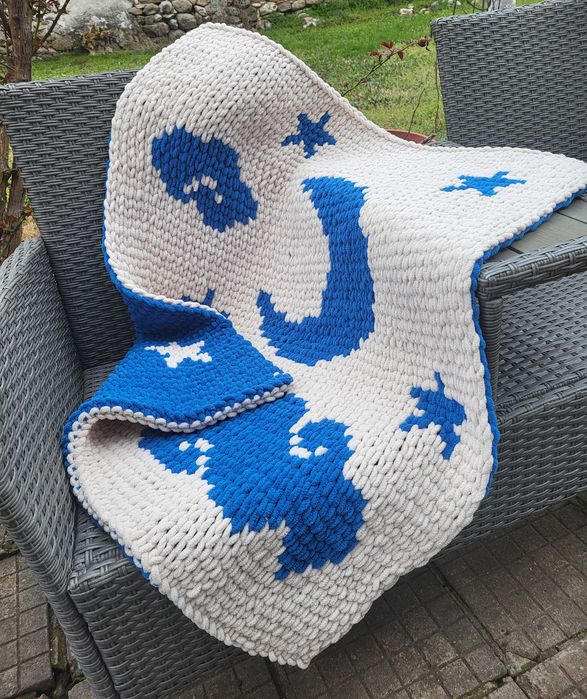 Ръчно плетено одеялце с две лица в размер 80 × 100 см