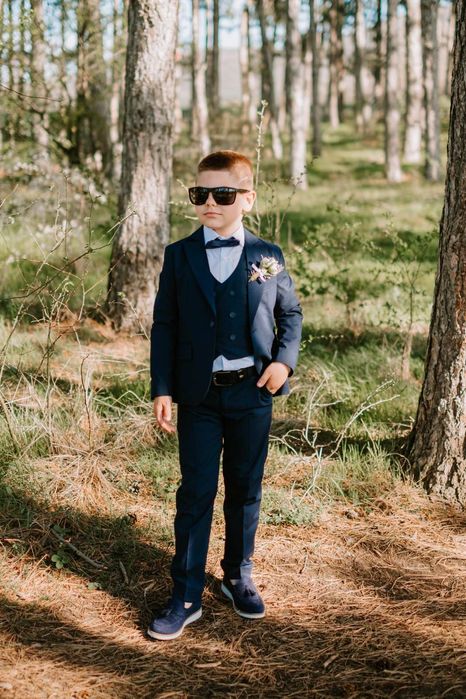 Официален костюм за момче .MANIAC