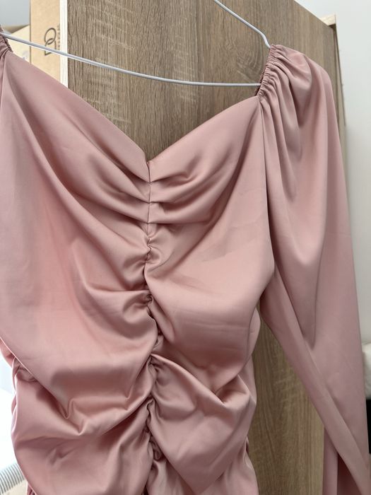 Къса официална рокля