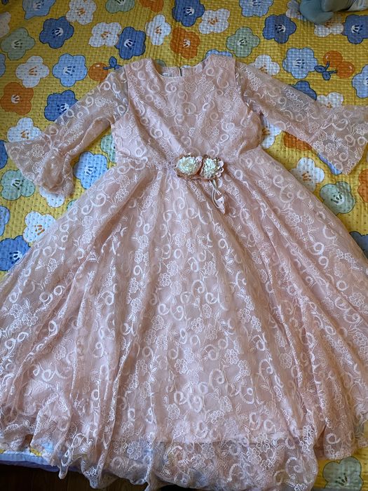 Продам платье на девочку