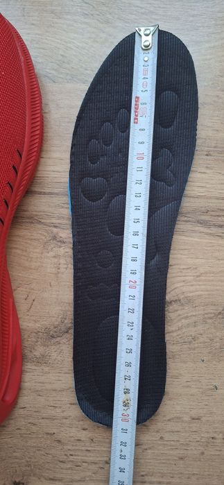 Новые мужские кроссовки