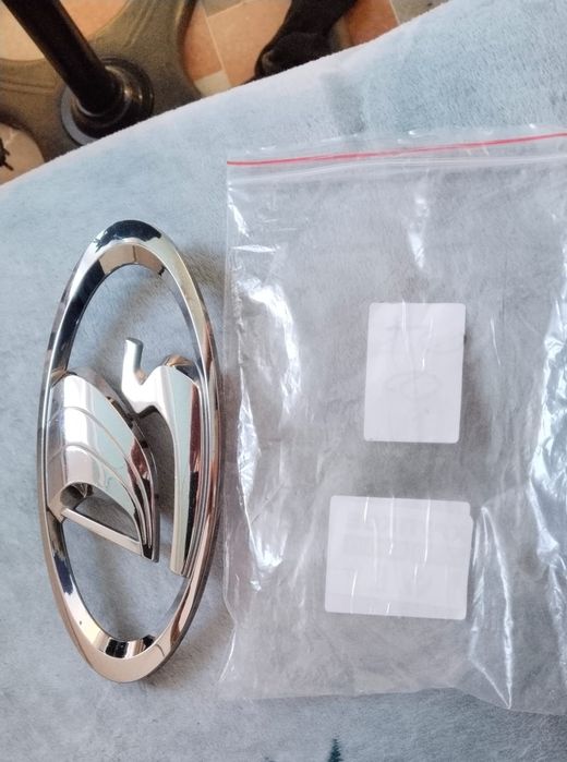 Продам эмблему на Ладу оригинал