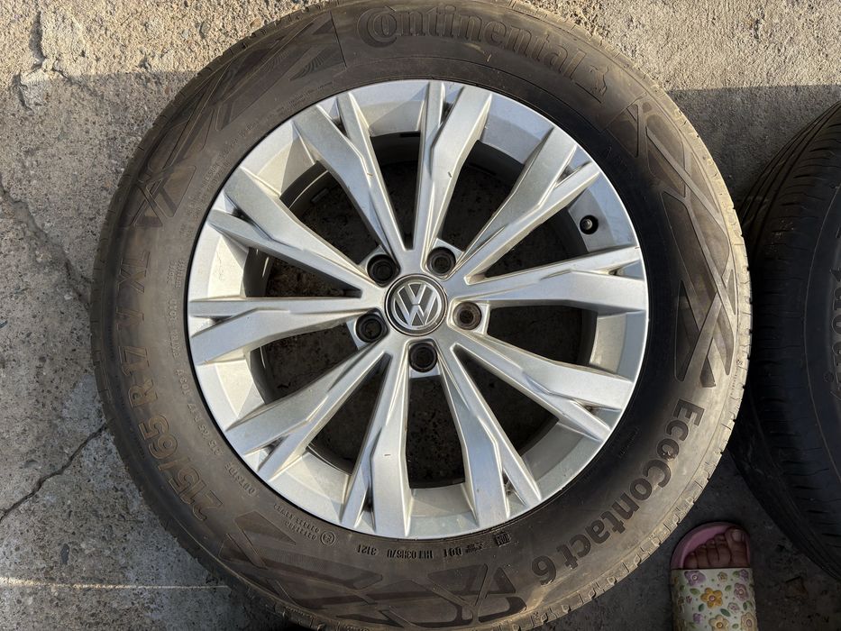 Алуминиеви джанти за VW с летни гуми 17-ки