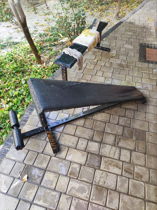 Жим пресс, чёрный, кожанная обивка, металлический каркас