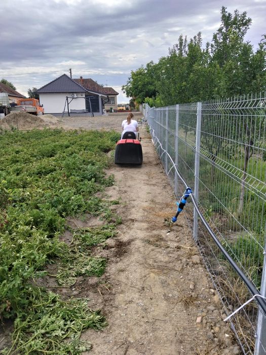 Tractor pentru tuns gazon