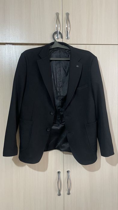 Пиджак  сатылады