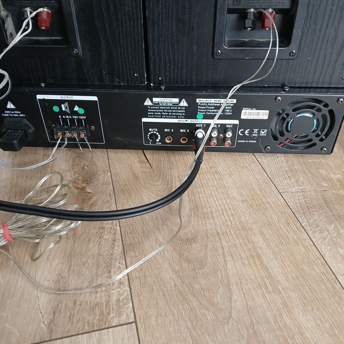 Vând amplificator  B w 160 B cu egalizator