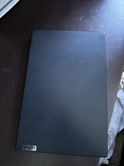 Lenova ноутбук сотилади