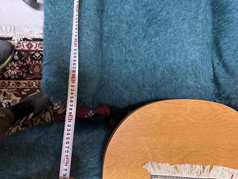 Диван с два футьола и две табуретки