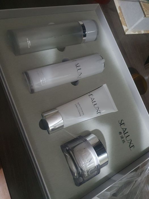 GREEN LEAF MAHSULOTI. Yuz parvarishi uchun Sealux nabori.