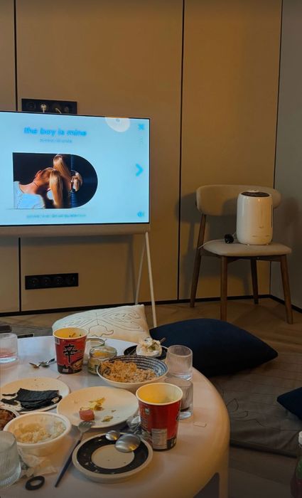 Дизайнерский журнальный стол