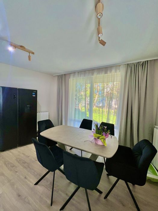 Дава се под наем Тристаен апартамент в София, Витоша - 140 кв.м за 1100 € - Снимка #1