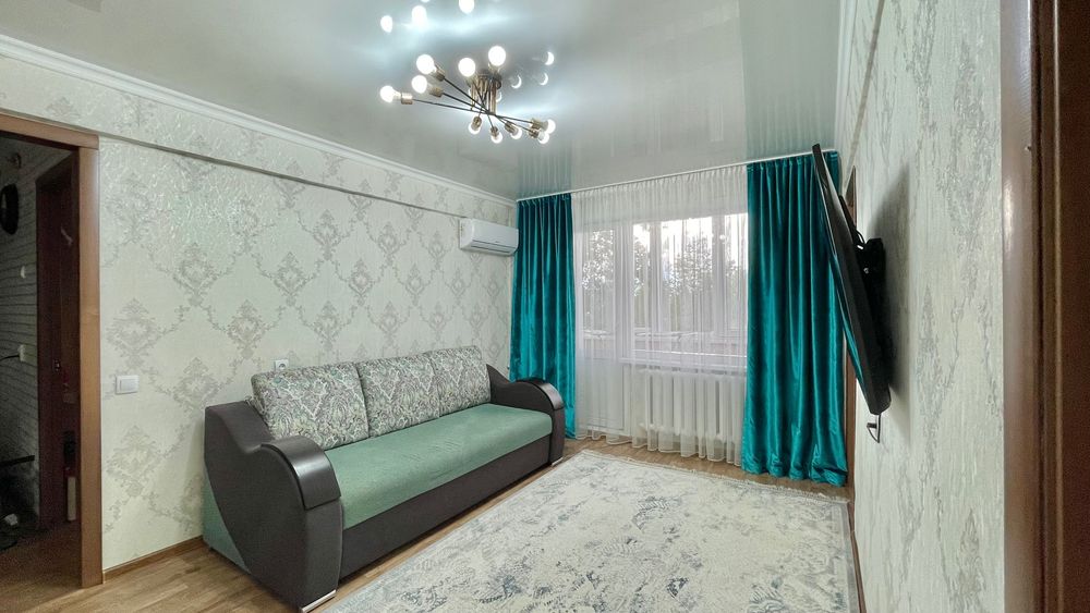 Мягкая мебель , диван