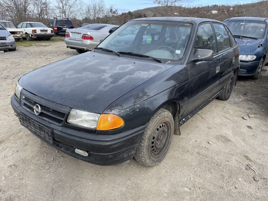 Опел Астра 1.6 75кс 1995г На Части