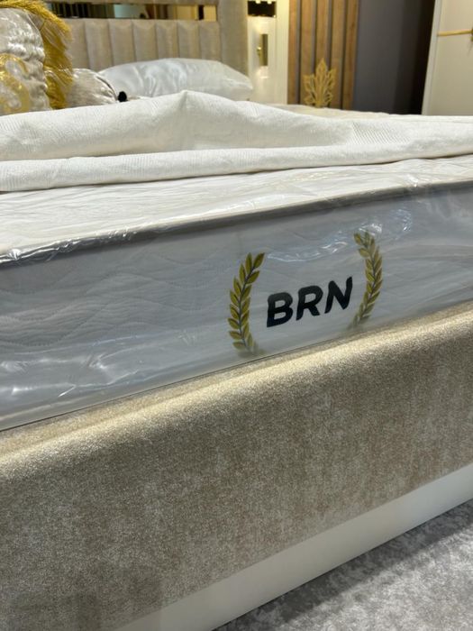 Жатын бөлме жиҺазын сатамын.