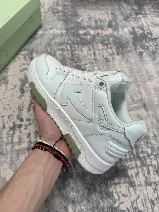 Vand Off White Out Of Office
