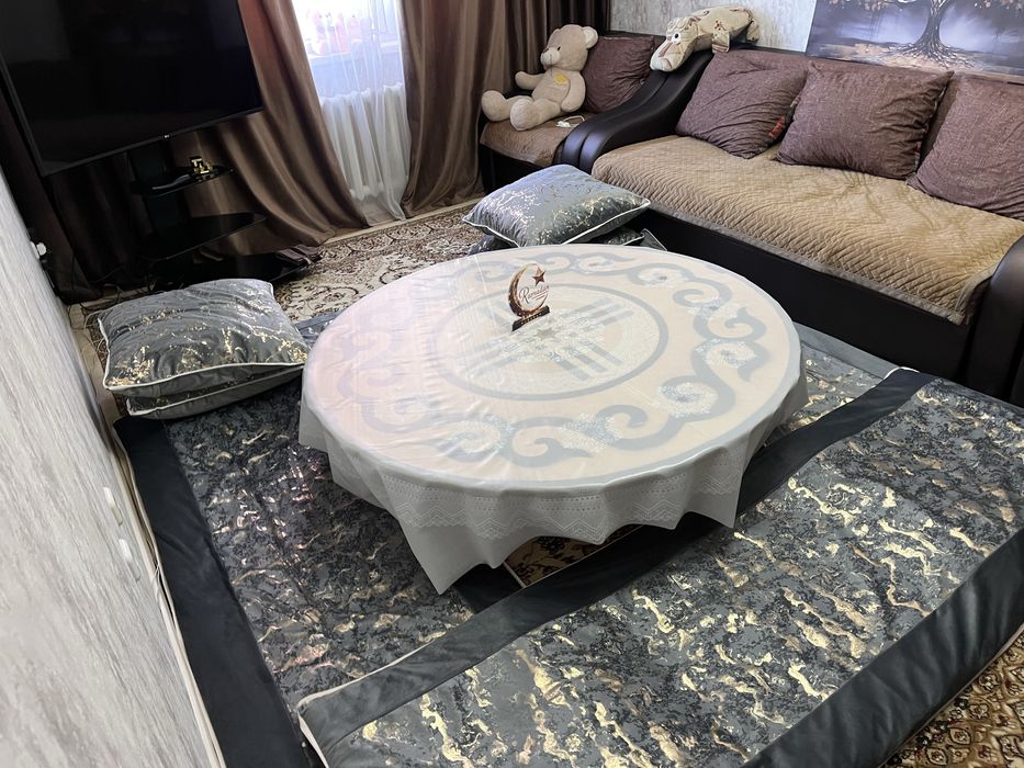 Аренда жер столов и предметов для мероприятия