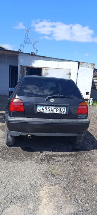 Продам гольф 3.моно 1.8 .1992года