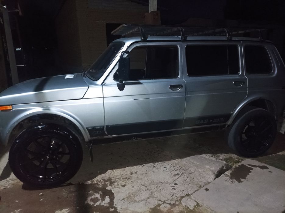 Lada niva 5 eshikli