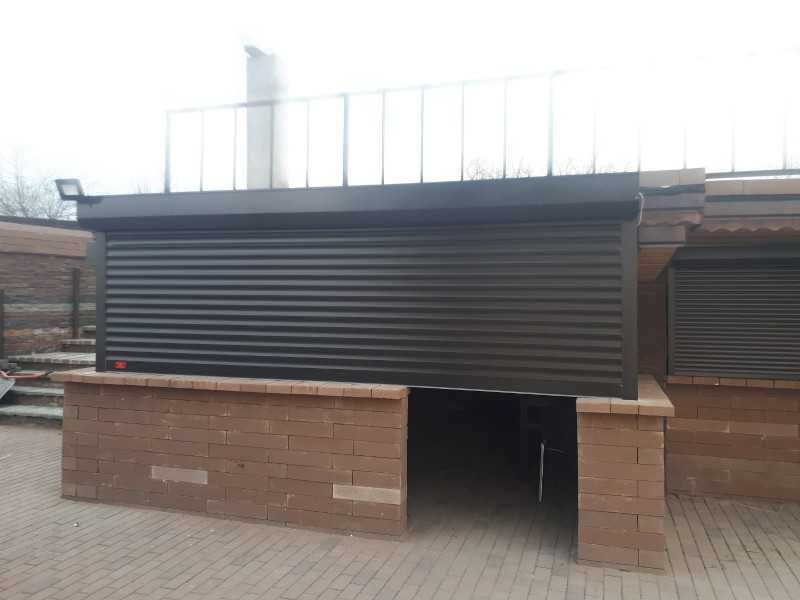 Usi pentru garaj/ terasa/ foisor tip rulou