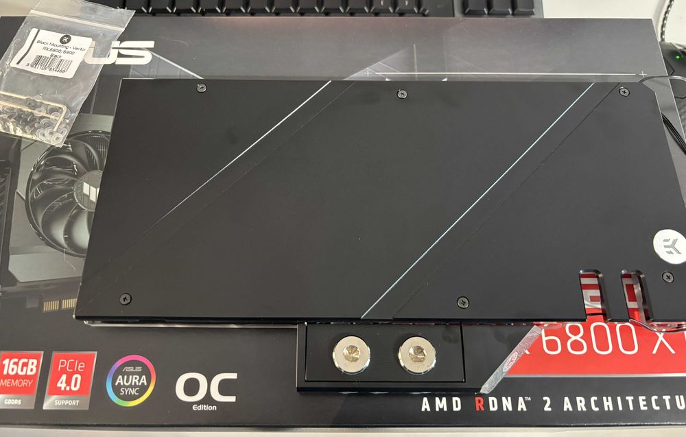 Placa video Asus TUF RX 6800 XT