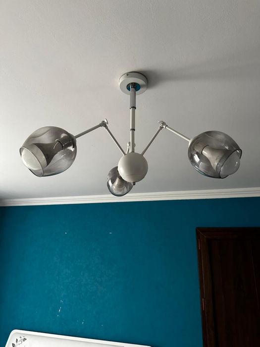 Продам   люстру