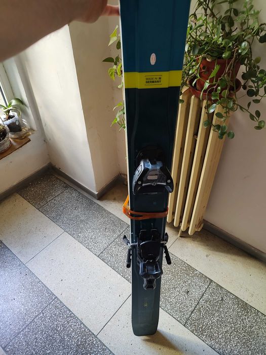 Schiuri freeride Volkl 100Eight cu legaturi Warden MNC 13