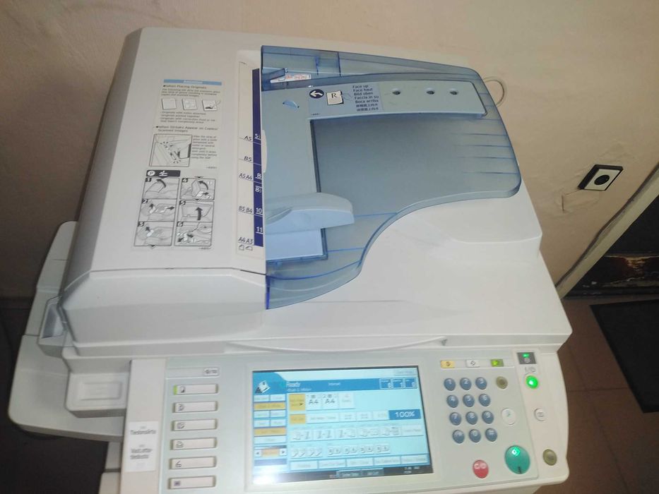 Професионална копирна машина Ricoh MP C2051, 205 000 копия, А3, цветна