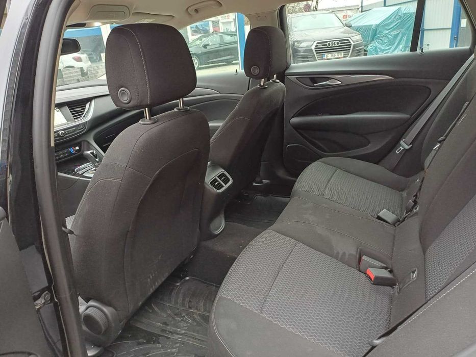 Opel Insignia Tourer 2020 break / automat / incalzire scaune / LED