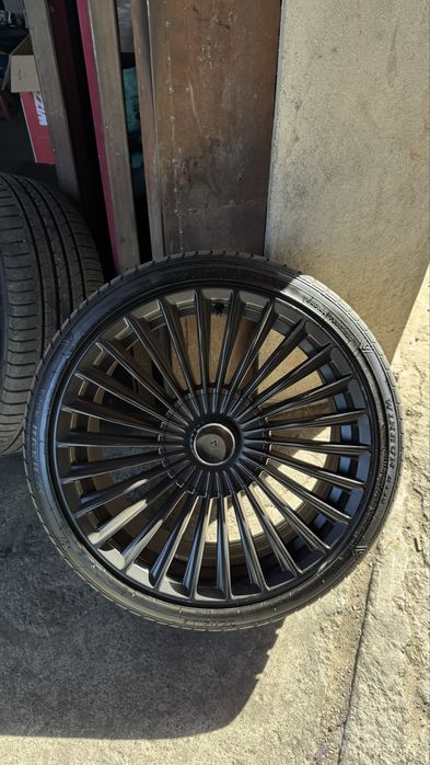 R18 диски с резиной 215/40 ZR18 + переходники, комплект 4 шт