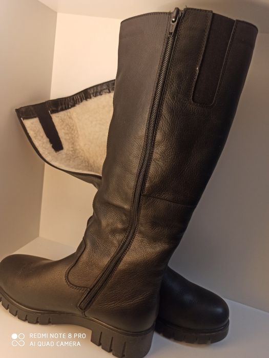 Продам зимние сапоги