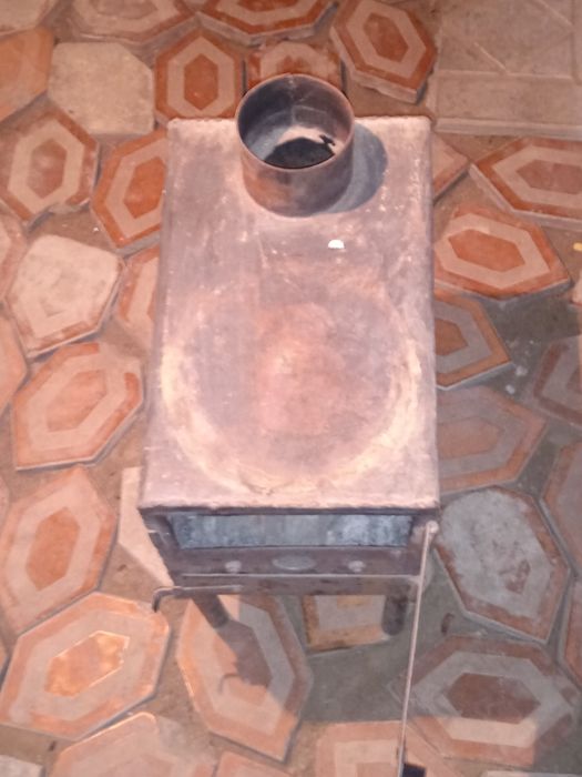 Антиквариат. Телевизор без вайфая . домашняя печка