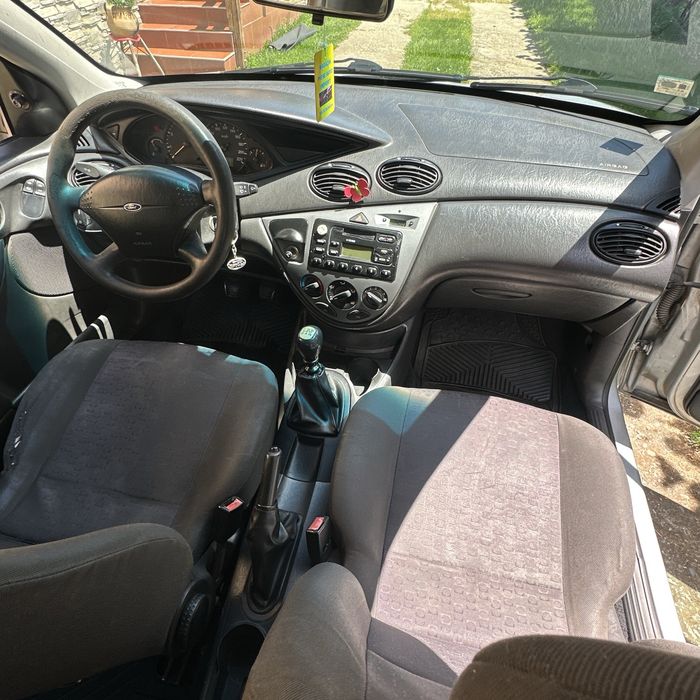 FORD Focus 2001 — imagine 4