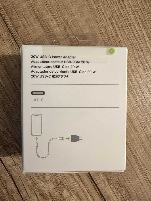 Зарядно адаптер APPLE 20W USB-C Power Adapter