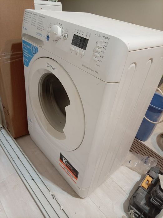 Продам стиральную машину