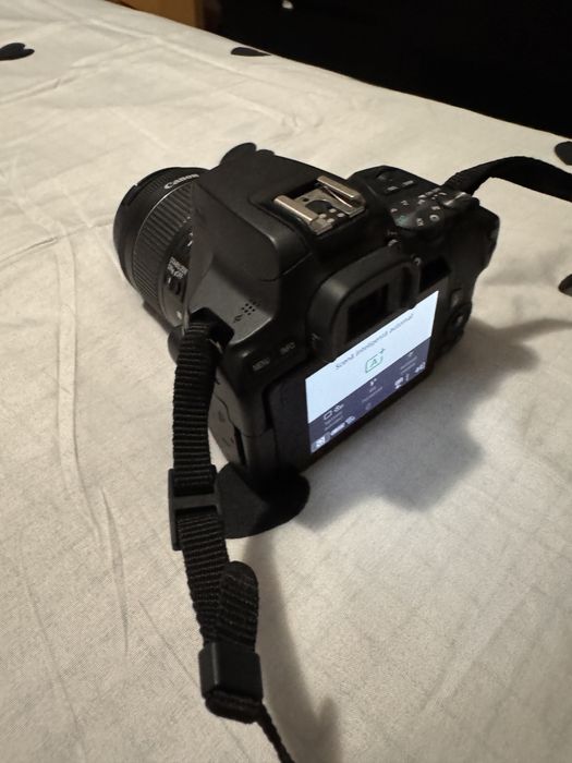Canon 250D nefolosit
