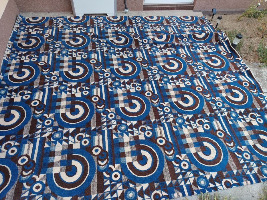 Se vinde covor lână