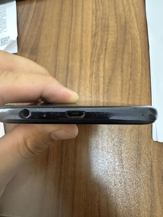 Samsung j6+ 32 talig 750 000