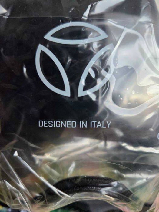 каска за мотор MOMO