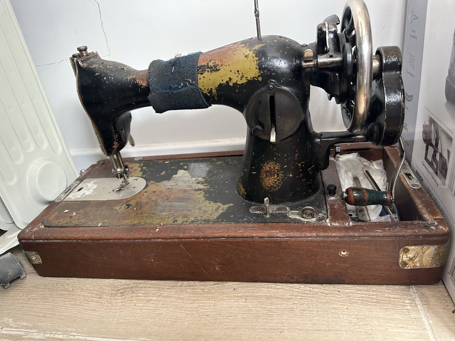 Швейная машина Подольск класса 2М