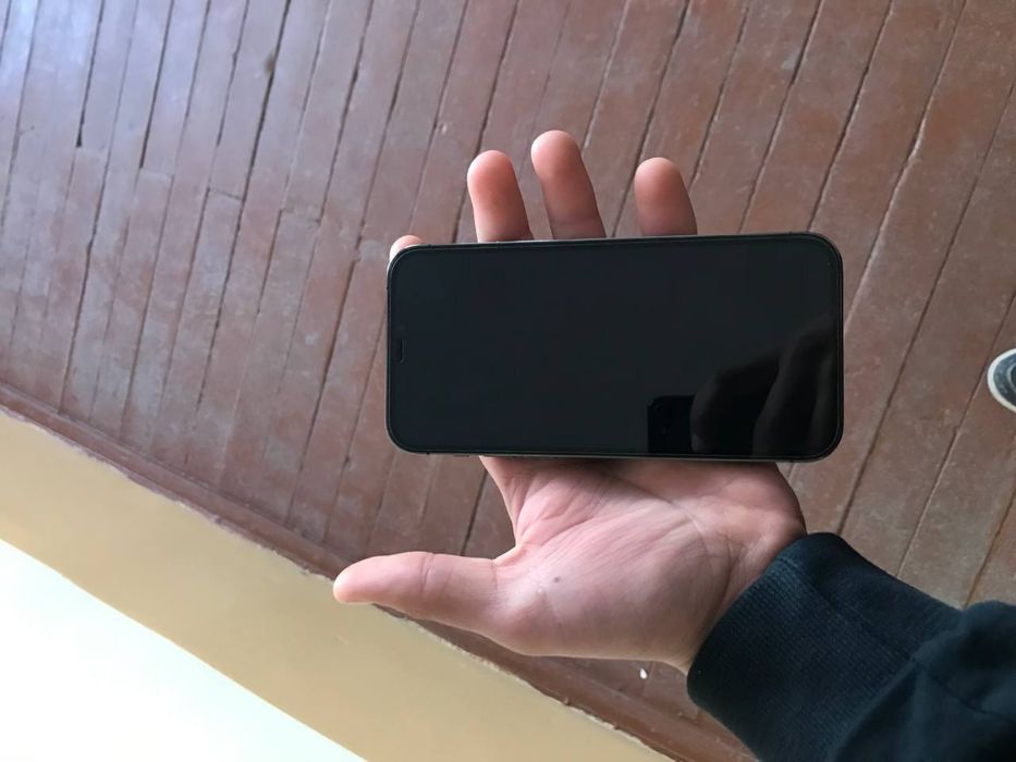 Iphone 12 pro alo darajada hamma nerasi radnoy