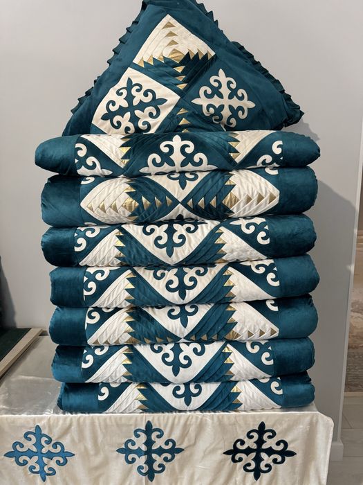 Қонак көрпе көпшігімен сатылады