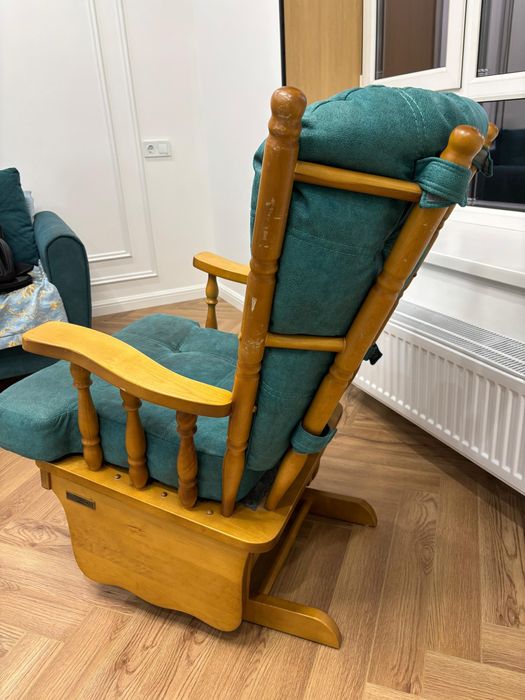 Продам кресло качалку