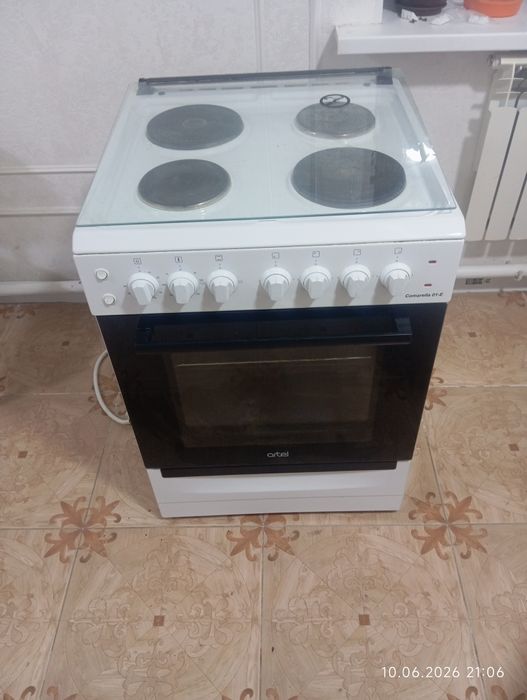 Продам электро плиту