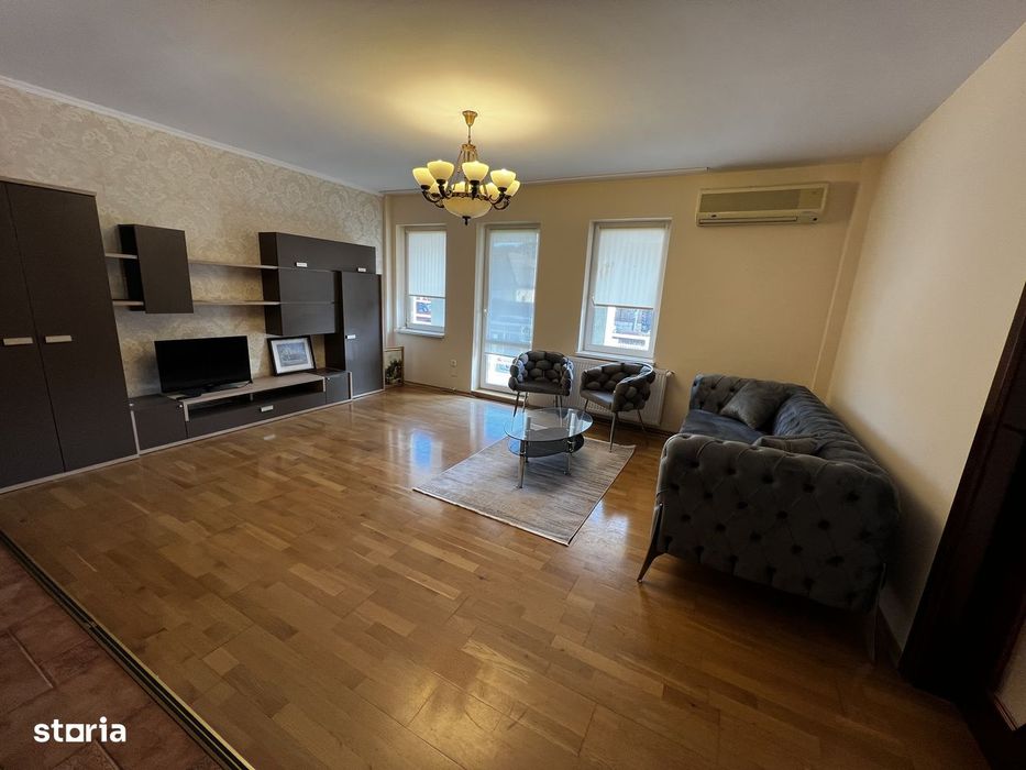 INCHIRIEZ apartament 3 camere ,constructie noua, zona Strand